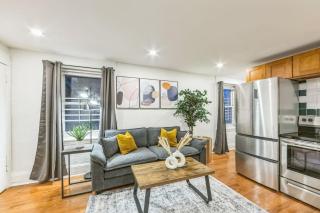 Cozy Center City 1BR apartment with Patio - 9