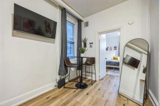 Quaint and Cozy Center City 1BR that Sleeps 4 - 5