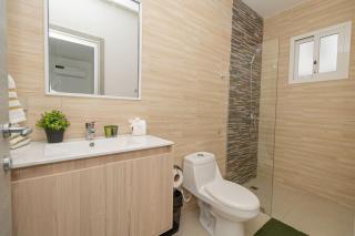 Modern 2BR Condo with Pool 10min walk to Beach - Caribbean Rose - 7