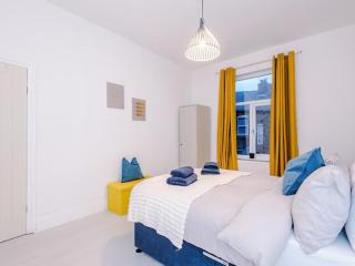 Sleep7, Pool Table, TTennis, Free Parking, 3BR - 6