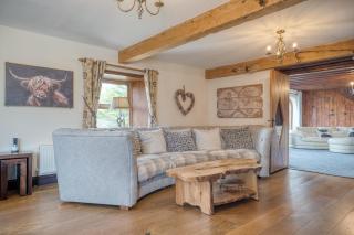 The Barn & The Log Cabin, Sleeps 12, 2 Hot Tubs, Near Durham & Bishop Auckland - 1