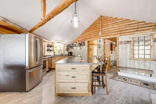 Waters Edge Retreat on Butternut Lake! - 7