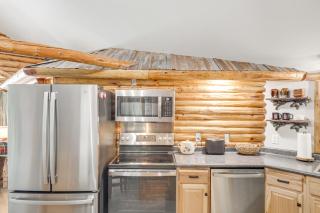 Waters Edge Retreat on Butternut Lake! - 4