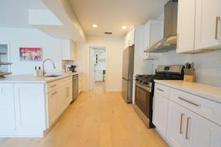 Lighthouse Point Poolside Retreat - 5