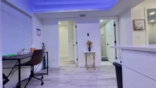 Wavecrest Retreat Near Strip & Beach - 2