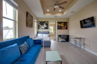Cozy Couples Retreat with Porch in Cape Coral! - 8