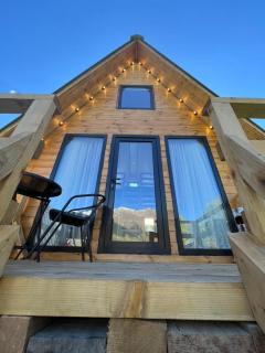 Mestia Sunrise Cottage, 1BR Mountain Stay Svaneti - 1