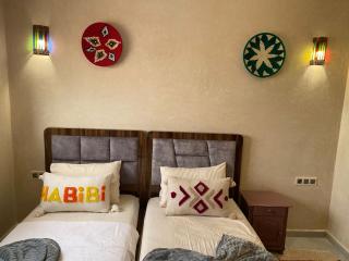 taghoba surf house - 1
