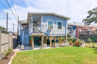 half Mi to Stewart Beach! Family Retreat with Yard - 9