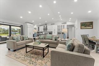 Naples Hidden Gem, Pet Friendly, King Beds - 8