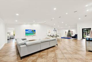 Naples Oasis Heated Pool Gazebo Grill Retreat - 3