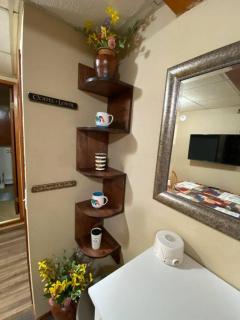 Coffee studio, walking distance to downtown - 7