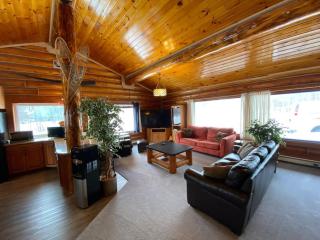 Aurora viewing, quiet space, entire log home - 5