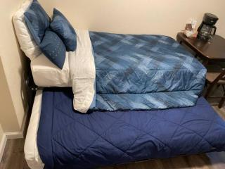 Cozy studio, walk to downtown, near restaurants - 7