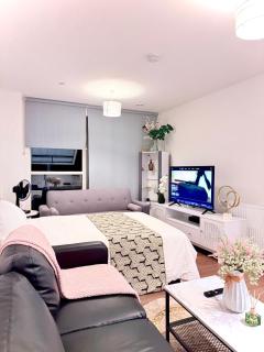 Stylish London Studio Near O2 Arena & London Bridge Excellent Transport Links - 5