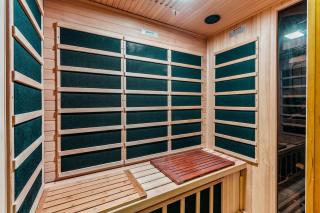 The Cozy Birdnest with Sauna & Outdoor Lounge space! - 1