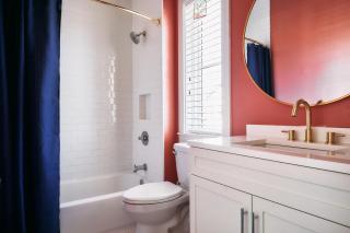 Upscale 2-Bedroom Penthouse in Trendy 12 South - 1