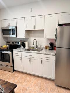 Cozy Miami Home Next to Beach & Aventura Mall - 3