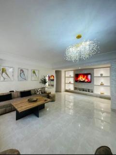 Luxe 3 slaapkamerwoning ideaal voor gezinnen 10 minuten van het strand - 9