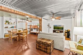 Cozy well equipped cabin in scenic Wears Valley - 4