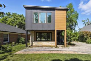 Bright Modern 3Bed 2,5Bath Evanston Home withParking home - 6