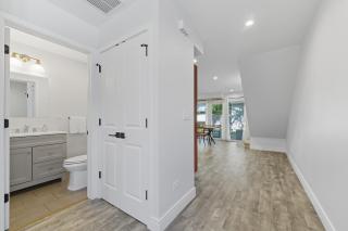 Bright Modern 3Bed 2,5Bath Evanston Home withParking home - 3