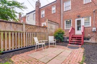 1 Mi to Old Town Alexandria Townhome with Patio - 8