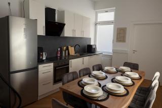 Offenbach 200m2 12 Personen O2 EG - 6