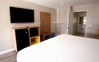 Days Inn by Wyndham Hemet - 2