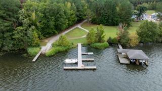 Cozy Lake Getaway with Firepit, Lake Access, Theatre - 8