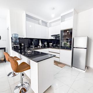 1 Bedroom in Lavington with Fast Wi-Fi, Gym & Pool - 3
