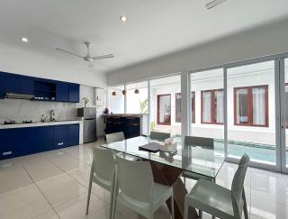 Mango Villa Seminyak - 2