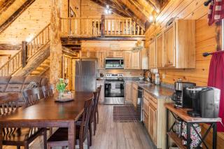 Cheerful Cabin Nestled in Serene Wooded Ravine - 7