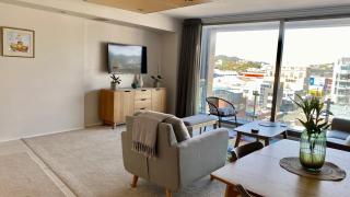 Central Apartment - City views - 2