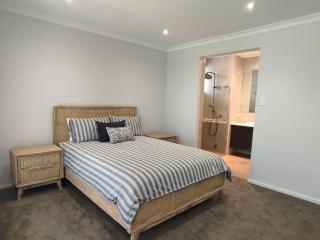 Pearl Jervis Bay - Luxury with Swimming Pool - 3