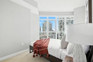 Family-Friendly Sleep 8 Steps to all Attractions - 3