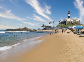 Apartamentos na BARRA com VISTA MAR, a 1 minuto da praia e do Circuito do Carnaval - SEAVIEW PRIVATE APARTMENTS - 9