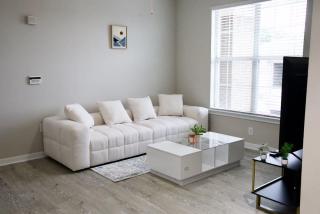 Stylish 1BR Escape Ideal for Business or Leisure - 7