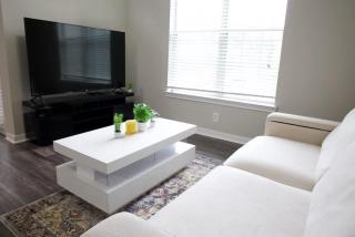 Spacious 1BR in Magnolia Perfect for Long Stays - 8