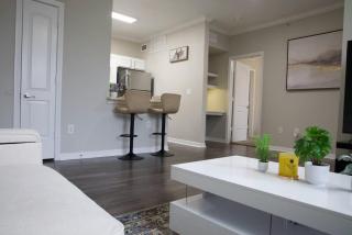 Spacious 1BR in Magnolia Perfect for Long Stays - 7