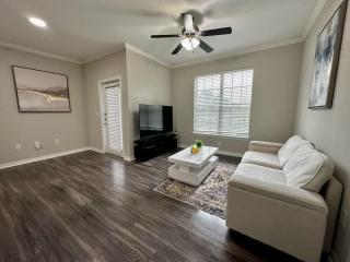Peaceful 1BR Close to Nature Trails & Shopping - 8