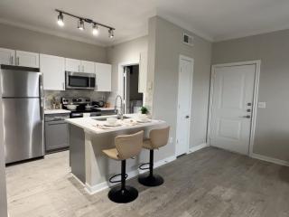 Peaceful 1BR Close to Nature Trails & Shopping - 2