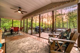 1mi to Lake Wallenpaupack | Firepit | Pet Friendly - 0