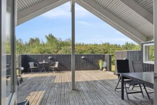 Cozy Cottage Near Beach With Fenced Garden - 7