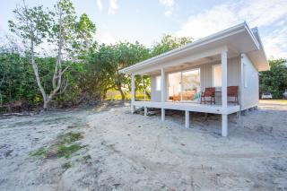 Frederick and Ngamata's Beach House - Rarotonga - 0