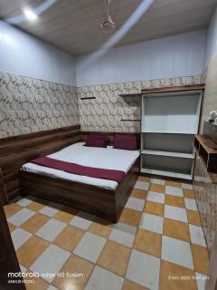 Hotel Vrindavan Near Vrindavan - 4
