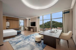 Days Hotel by Wyndham Zhuhai Jinwan - 1