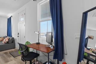 Modern 1BR Suite w AC Sleeps 3, NW Bakersfield - 9