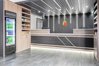 Super 8 by Wyndham Athens - 5