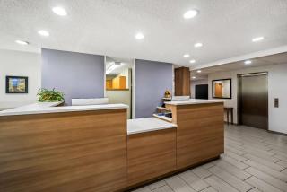 Microtel Inn by Wyndham Greensboro - 5